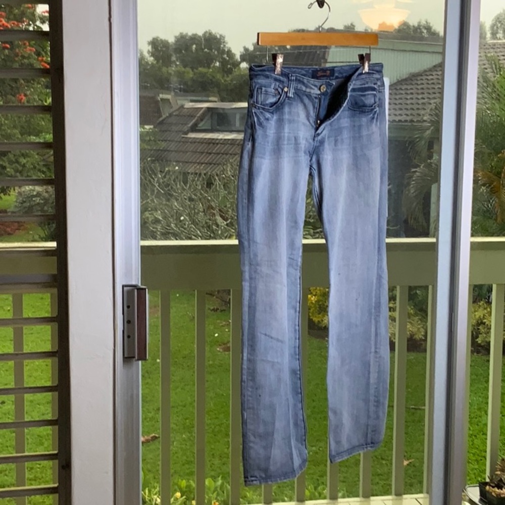 Size 4 faded denim Seven7 jeans